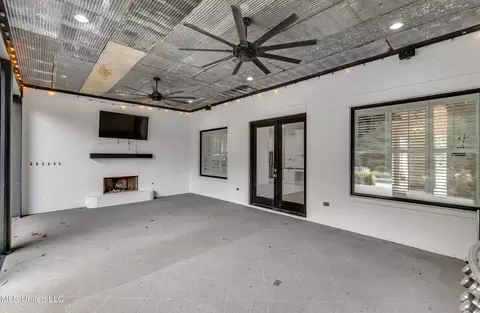 Exterior - 215 Chestnut Spring Rd, Flora, MS 39071 photo 5 of 19