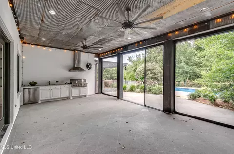 Exterior - 215 Chestnut Spring Rd, Flora, MS 39071 photo 4 of 19