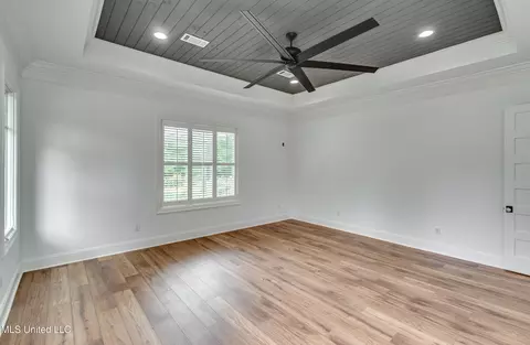 Bedroom - 215 Chestnut Spring Rd, Flora, MS 39071 photo 3 of 14