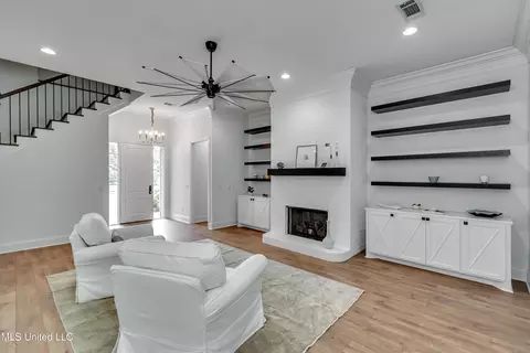 Living - 215 Chestnut Spring Rd, Flora, MS 39071 photo 3 of 3