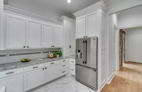 Kitchen - 215 Chestnut Spring Rd, Flora, MS 39071 photo 8 of 8