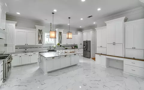 Kitchen - 215 Chestnut Spring Rd, Flora, MS 39071 photo 2 of 8
