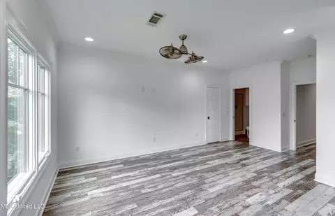 Bedroom - 215 Chestnut Spring Rd, Flora, MS 39071 photo 6 of 14