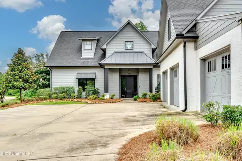 Exterior - 215 Chestnut Spring Rd, Flora, MS 39071 photo 13 of 19