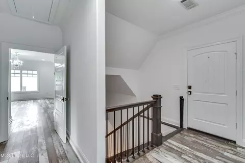 Entry Way - 215 Chestnut Spring Rd, Flora, MS 39071 photo 4 of 4
