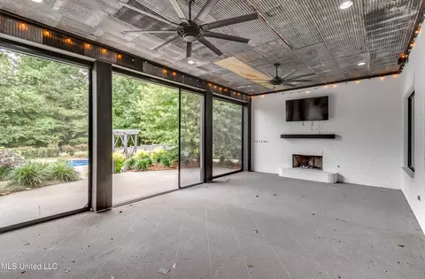 Exterior - 215 Chestnut Spring Rd, Flora, MS 39071 photo 2 of 19