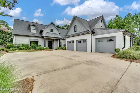 215 Chestnut Spring Rd, Flora, MS 39071