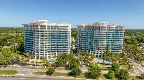 2230 Beach Dr #907, Gulfport, MS 39507