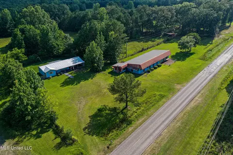 3655 Brand Una Rd, West Point, MS 39773
