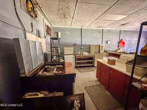 Kitchen - 3655 Brand Una Rd, West Point, MS 39773 photo 1 of 3