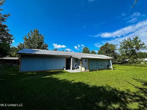 Exterior - 3655 Brand Una Rd, West Point, MS 39773 photo 4 of 7