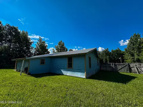 Exterior - 3655 Brand Una Rd, West Point, MS 39773 photo 5 of 7