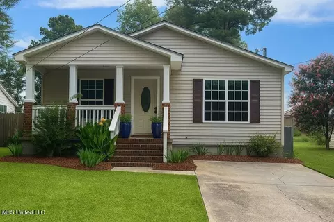 2306 Woods St, Tupelo, MS 38801