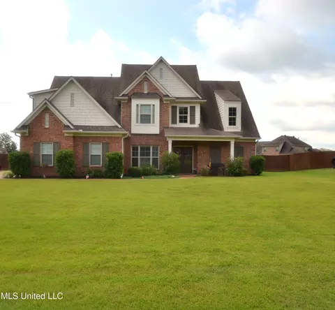 4625 Bakersfield Dr, Nesbit, MS 38651