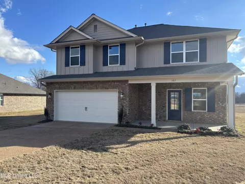 107 Red Bird Cv, Senatobia, MS 38668