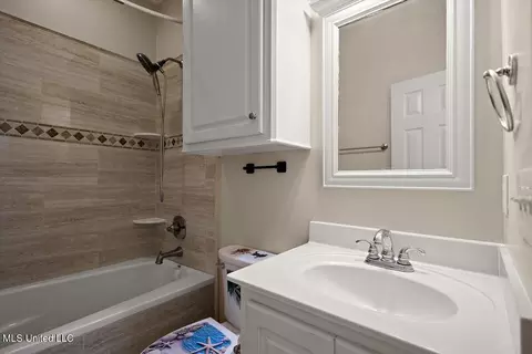 Bath - 3213 Ryan Cv, Byram, MS 39272 photo 6 of 7