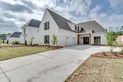 Exterior - 466 Whittington Cir, Madison, MS 39110 photo 2 of 10