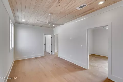 Bedroom - 466 Whittington Cir, Madison, MS 39110 photo 3 of 6