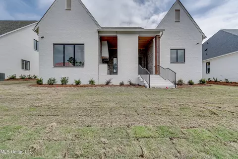 Exterior - 466 Whittington Cir, Madison, MS 39110 photo 9 of 10