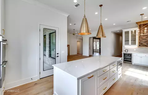 Kitchen - 466 Whittington Cir, Madison, MS 39110 photo 7 of 7