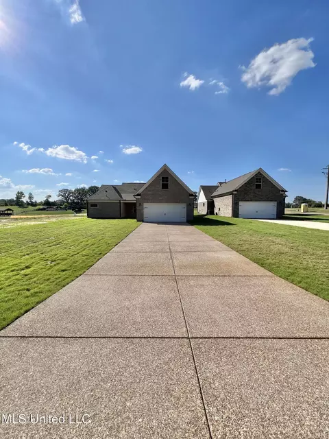 Exterior - 2134 Scott Meadows Ln, Hernando, MS 38632 photo 4 of 4