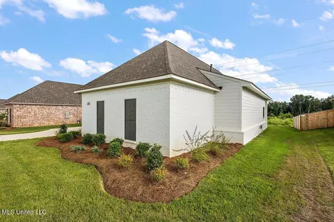 Exterior - 208 Azure Dr, Canton, MS 39046 photo 4 of 7