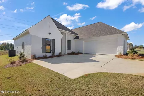Exterior - 208 Azure Dr, Canton, MS 39046 photo 7 of 7