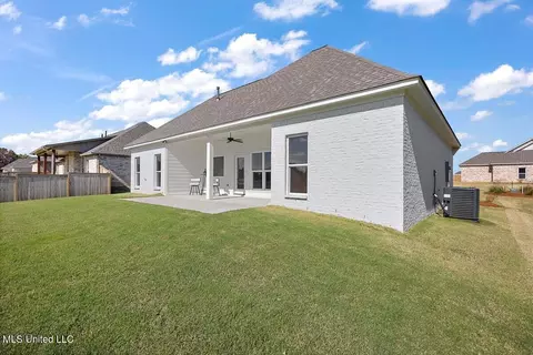 Exterior - 208 Azure Dr, Canton, MS 39046 photo 6 of 7