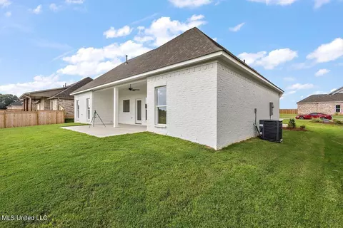 Exterior - 208 Azure Dr, Canton, MS 39046 photo 2 of 7