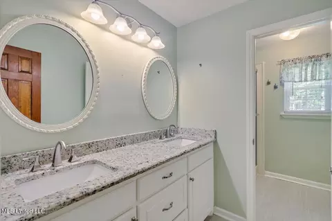 Bath - 168 S Eagle Ridge Dr, Florence, MS 39073 photo 3 of 3