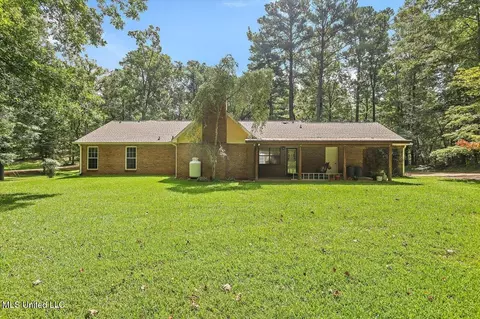 Exterior - 168 S Eagle Ridge Dr, Florence, MS 39073 photo 7 of 13