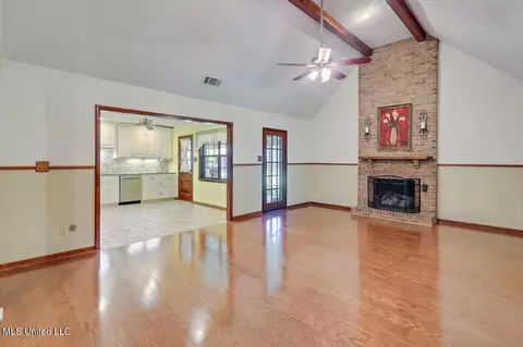 Living - 168 S Eagle Ridge Dr, Florence, MS 39073 photo 4 of 4