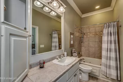 Bath - 215 Carmichael Blvd, Madison, MS 39110 photo 8 of 10