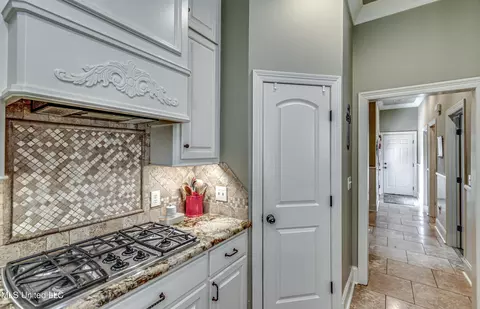 Kitchen - 215 Carmichael Blvd, Madison, MS 39110 photo 5 of 8