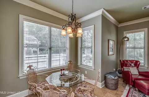 Dining - 215 Carmichael Blvd, Madison, MS 39110 photo 5 of 7