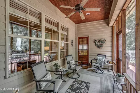 Exterior - 215 Carmichael Blvd, Madison, MS 39110 photo 6 of 14