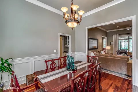 Dining - 215 Carmichael Blvd, Madison, MS 39110 photo 4 of 7