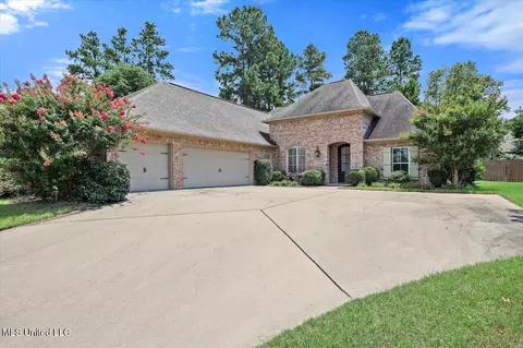 109 Grayhawk Dr, Madison, MS 39110