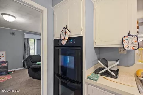 Kitchen - 4035 Venus Ave, Jackson, MS 39212 photo 3 of 3