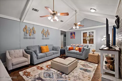 Living - 4035 Venus Ave, Jackson, MS 39212 photo 1 of 1