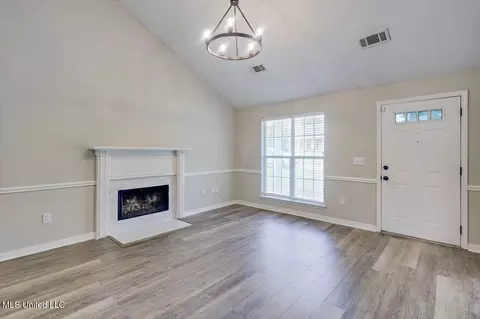Living - 110 Windchase Dr, Brandon, MS 39042 photo 2 of 2