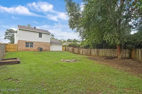 Exterior - 110 Windchase Dr, Brandon, MS 39042 photo 5 of 6