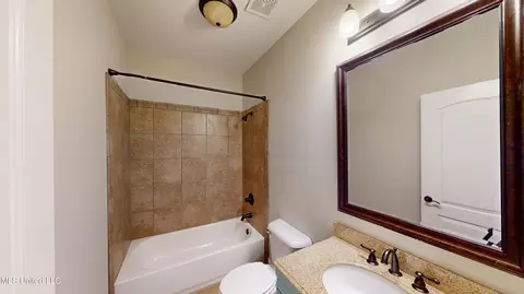 Bath - 1377 Notting Hill Loop, Hernando, MS 38632 photo 4 of 4