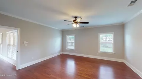 Living - 1377 Notting Hill Loop, Hernando, MS 38632 photo 6 of 6
