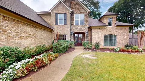 Exterior - 1377 Notting Hill Loop, Hernando, MS 38632 photo 2 of 8