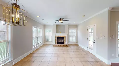 Living - 1377 Notting Hill Loop, Hernando, MS 38632 photo 3 of 6