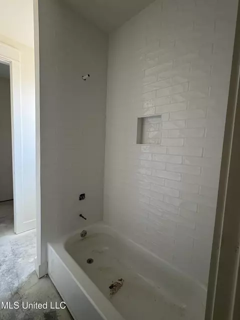 Bath - 1558 John Thomas Cv, Hernando, MS 38632 photo 6 of 9