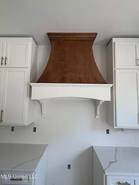 Kitchen - 1558 John Thomas Cv, Hernando, MS 38632 photo 1 of 7