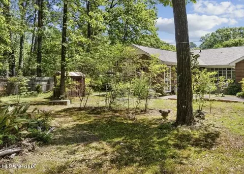Exterior - 516 Naples Rd, Jackson, MS 39206 photo 5 of 6