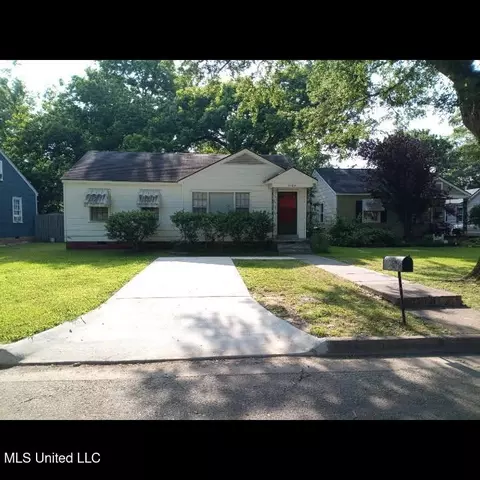 1524 Linden Pl, Clarksdale, MS 38614